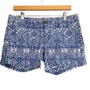 American Eagle Womens Size 6 Midi Stretch Blue White Aztec Flat Front Shorts